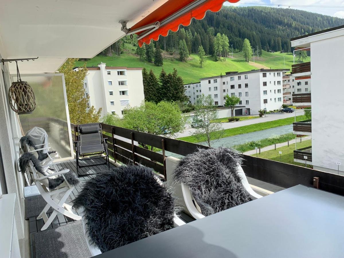 Holiday Apartment Bolgen - Close To Everything! Bolgen, Jakobshorn, Bus Stop, Train Station, Supermarket, Ski School, Ski Rentals, Restaurants And More! Davos Exteriör bild